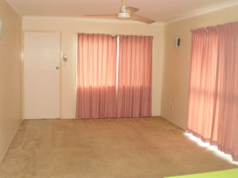 2/595 Ibis Avenue, Kawana QLD 4701